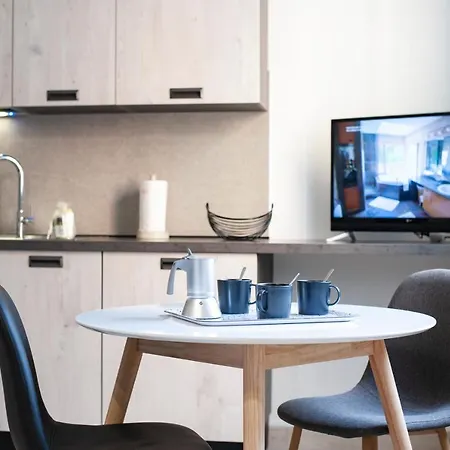 Ur-nest Dolfi Apartment